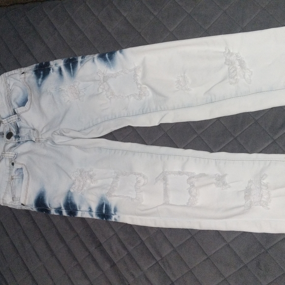 Women's VIP Jeans - Picture 7 of 7